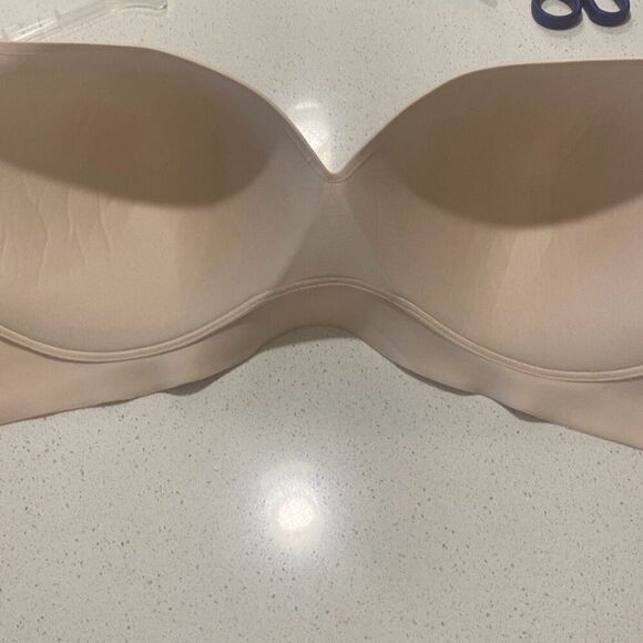 Victoria’s Secret padded no wire bra size 44DDD  - Picture 5 of 7